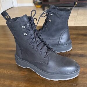 Sorel Hi-Line Platform Combat Boot size 9.5